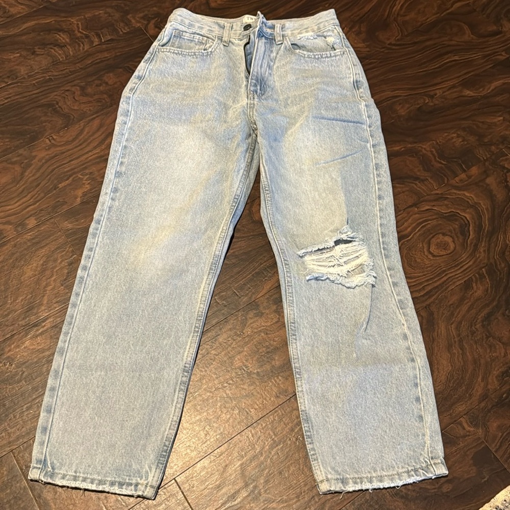 High waisted jeans